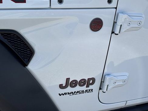 Used 2021 Jeep Wrangler Unlimited Rubicon AWD/4WD image 15