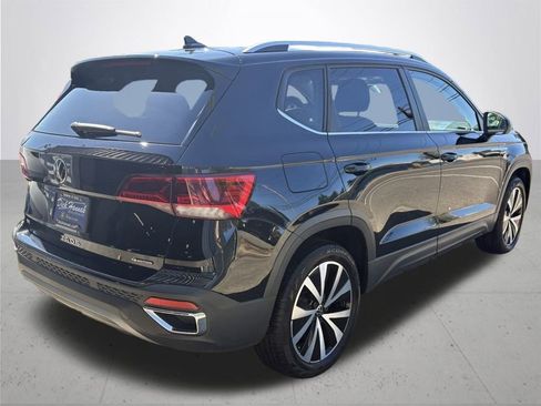 Used 2022 Volkswagen Taos SE image 7