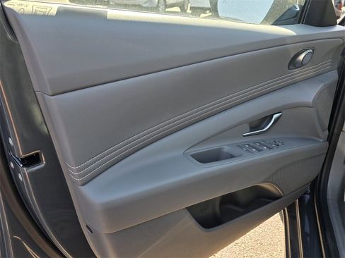 Certified 2025 Hyundai Elantra Sport image 5