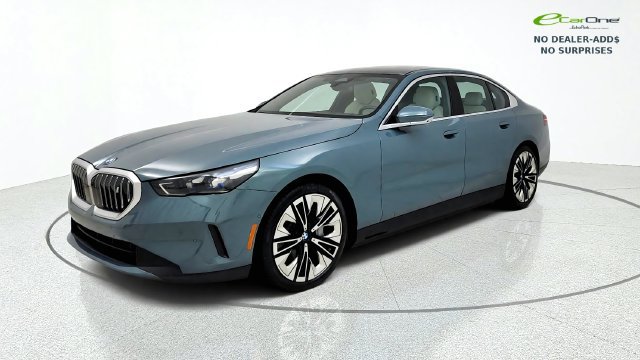 Used 2026 BMW i5 eDrive40 AWD/4WD image 3