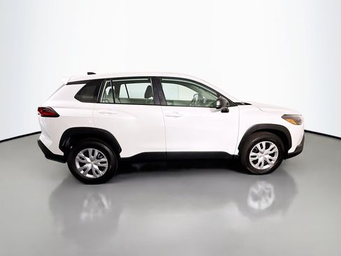 Used 2026 Toyota Corolla Cross L FWD image 11