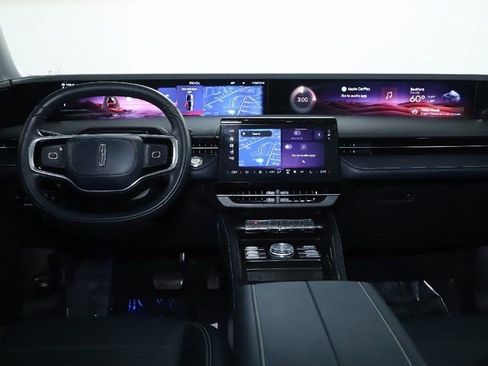 Certified 2024 Lincoln Nautilus Reserve w/ Equipment Group 202A image 32