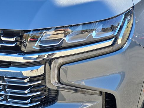 Used 2021 Chevrolet Tahoe Premier w/ Premium Package image 36