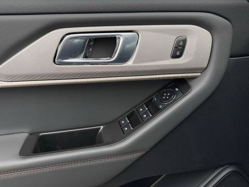 New 2026 Ford Explorer Active RWD image 50