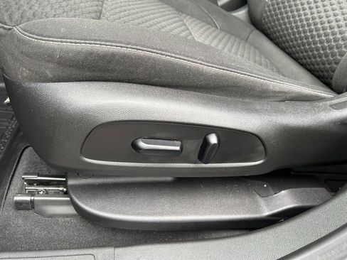 Used 2019 GMC Acadia SLE w/ LPO, Floor Liner Package image 23