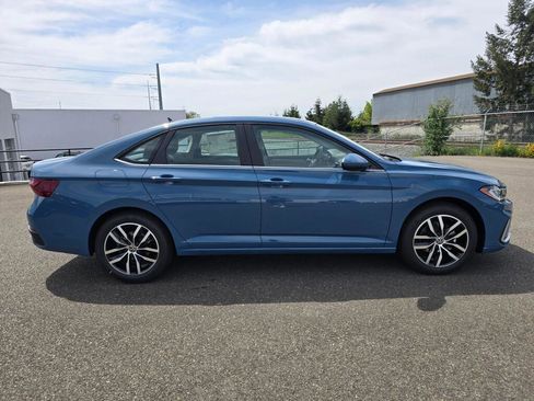 New 2026 Volkswagen Jetta SE FWD image 2