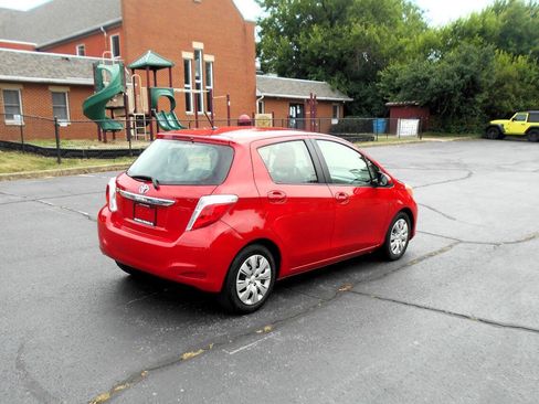 Used 2014 Toyota Yaris L FWD image 6