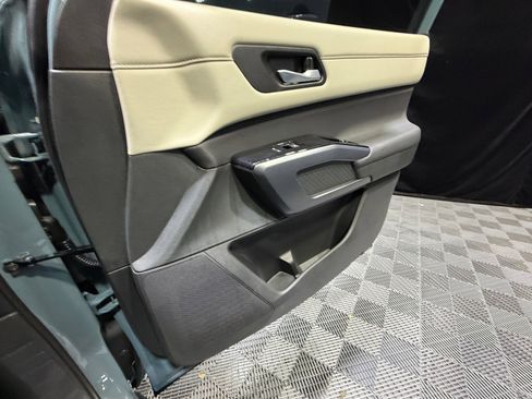 New 2026 Nissan Pathfinder SL image 16