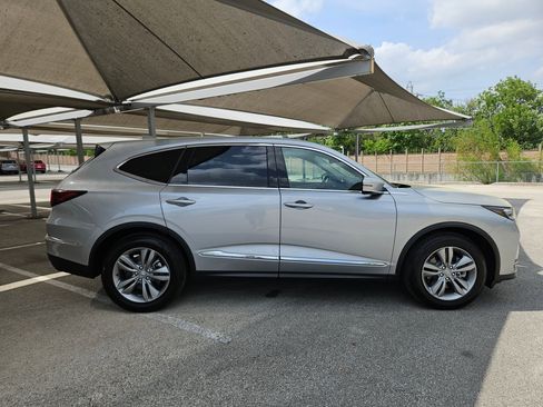 New 2026 Acura MDX SH-AWD image 2
