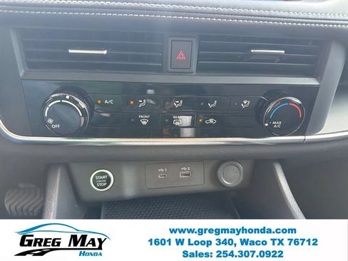 Used 2023 Nissan Rogue S FWD image 17