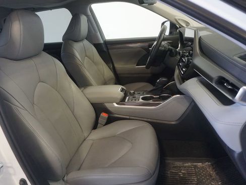 Used 2023 Toyota Highlander Limited AWD/4WD image 23