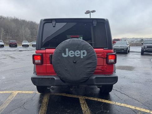 Used 2021 Jeep Wrangler Unlimited Sport image 3