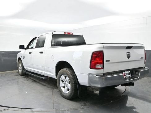 Used 2022 RAM 1500 Classic SLT AWD/4WD image 10