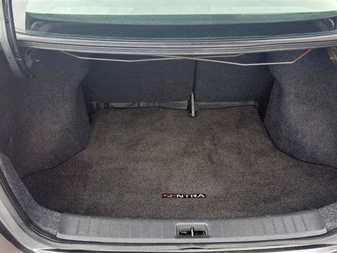 Used 2017 Nissan Sentra SR FWD image 7