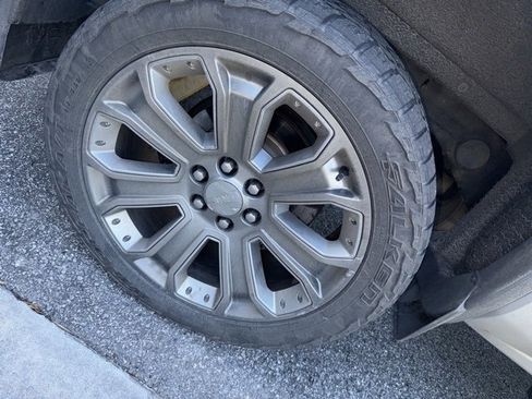 Used 2018 GMC Sierra 1500 Denali w/ Denali Ultimate Package image 11