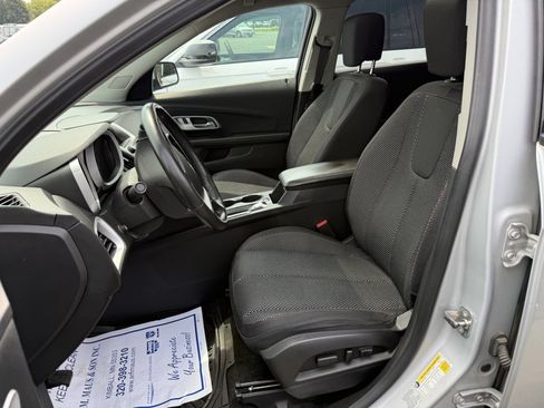 Used 2017 Chevrolet Equinox LT AWD/4WD image 13