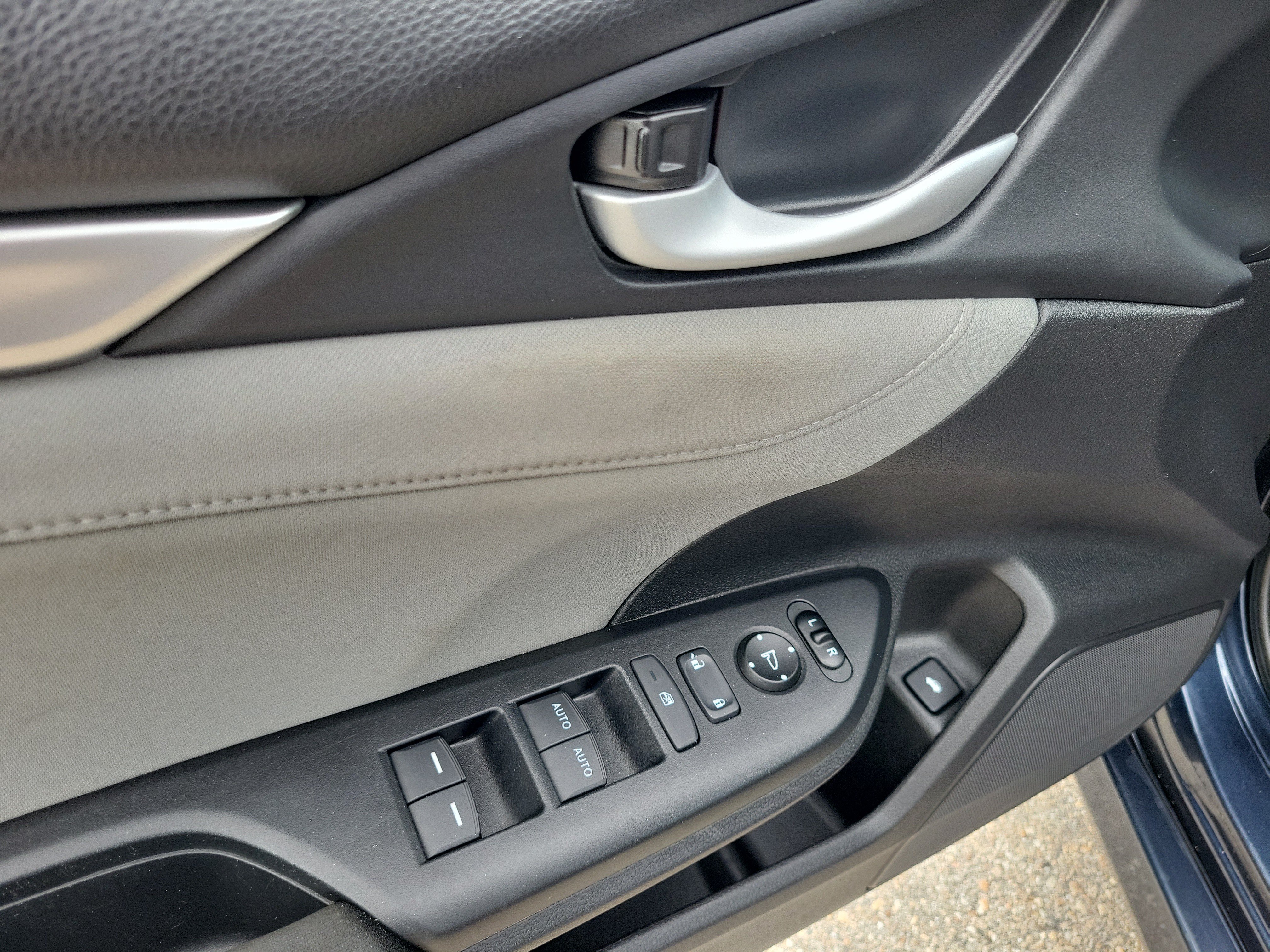 Used 2019 Honda Civic EX image 21