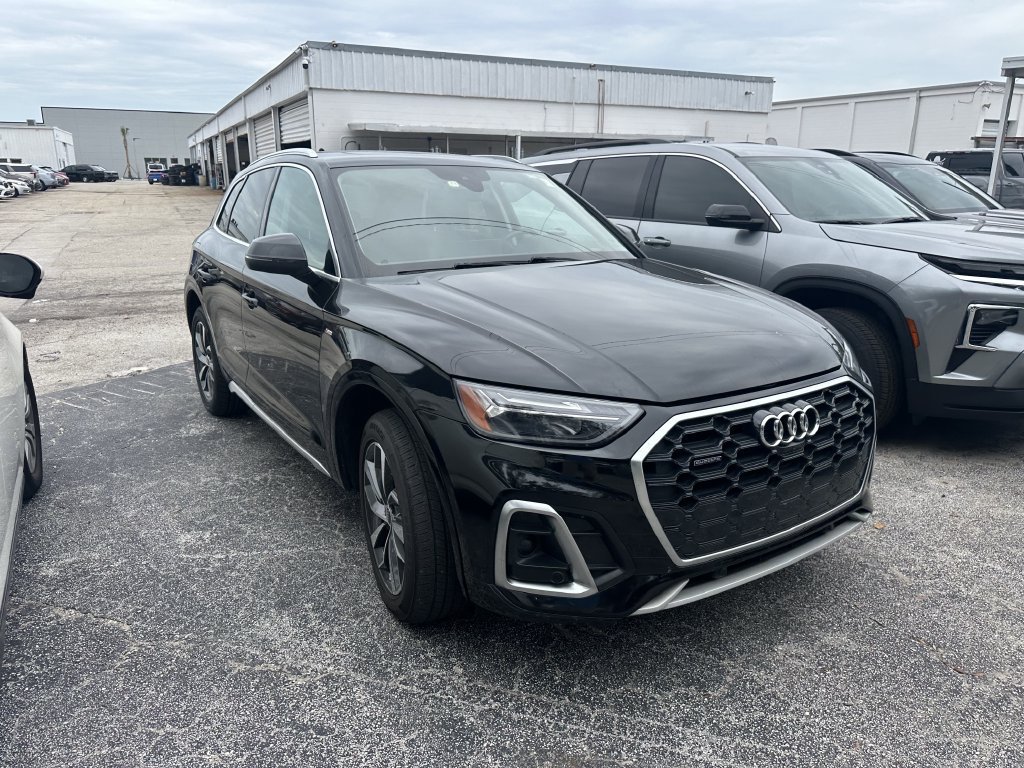 Used 2023 Audi Q5 2.0T Premium Plus AWD/4WD image 2