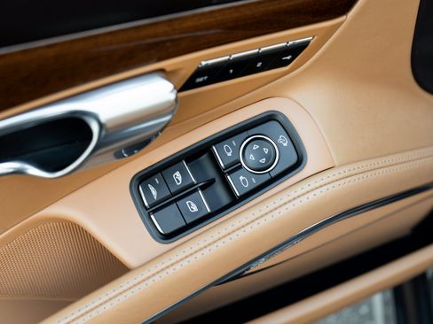 Used 2015 Porsche 911 Turbo S w/ High-end Infotainment Package AWD/4WD image 11
