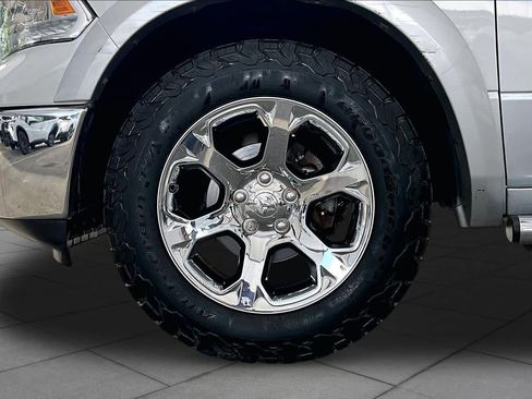 Used 2014 RAM 1500 Laramie AWD/4WD image 11