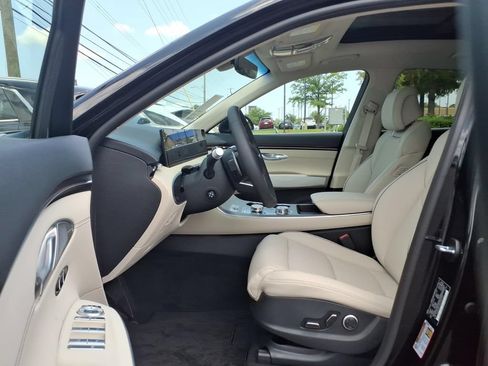 Used 2026 Genesis GV70 2.5T Advanced AWD/4WD image 14