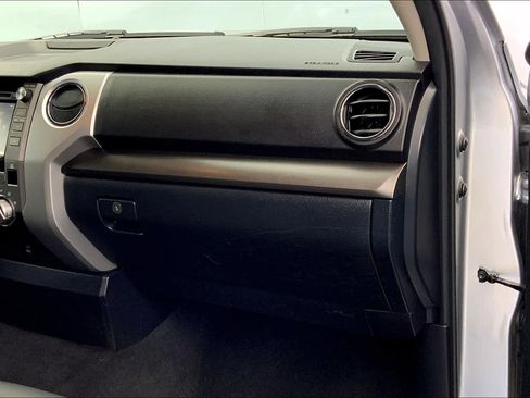 Used 2019 Toyota Tundra SR5 AWD/4WD image 18