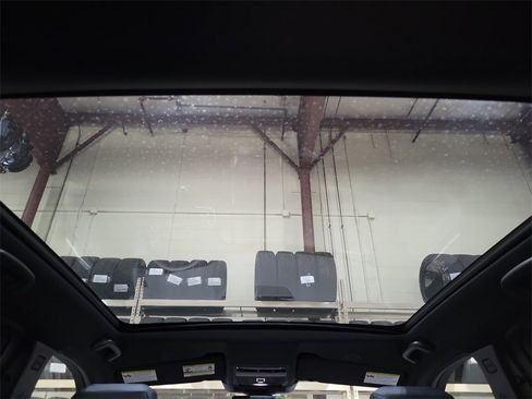 New 2025 Land Rover Discovery Sport Dynamic SE image 27