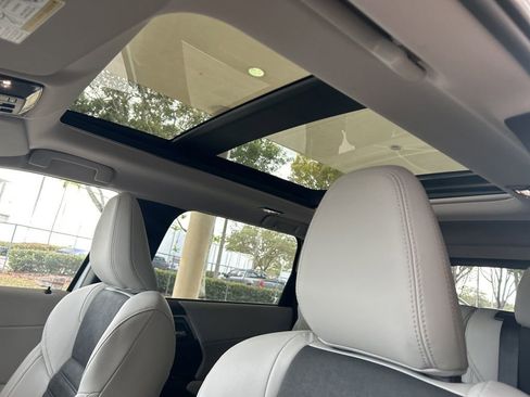 New 2026 Mitsubishi Outlander SE image 16