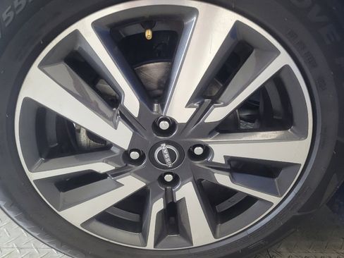 Used 2024 Nissan Versa S w/ S Plus Package FWD image 31