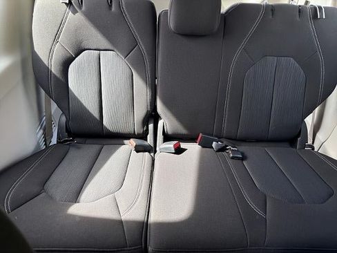 Used 2022 Chrysler Voyager LX FWD image 18