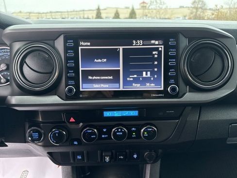 Used 2023 Toyota Tacoma TRD Off-Road image 21