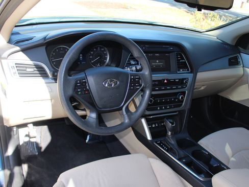 Used 2016 Hyundai Sonata SE w/ Cargo Package image 14