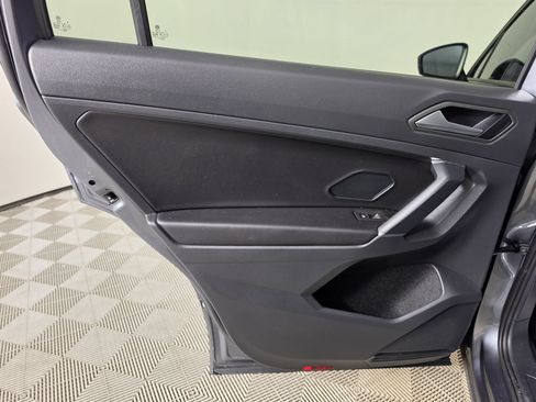Used 2020 Volkswagen Tiguan SE R-Line FWD image 27
