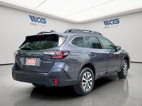 Used 2022 Subaru Outback Premium AWD/4WD image 4