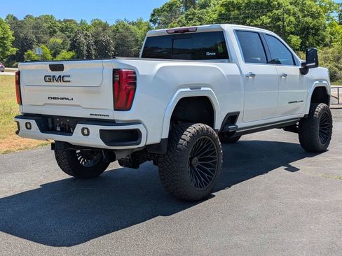 Used 2024 GMC Sierra 2500 Denali w/ Denali Reserve Package AWD/4WD image 6