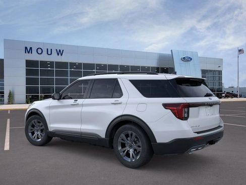 New 2026 Ford Explorer Active w/ Active Comfort Package image 4