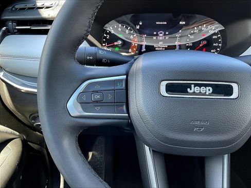 Used 2024 Jeep Compass Limited AWD/4WD image 11