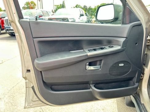 Used 2009 Jeep Grand Cherokee Laredo AWD/4WD image 25