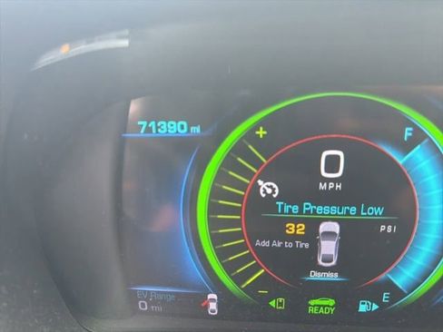 Used 2017 Chevrolet Volt LT FWD image 8