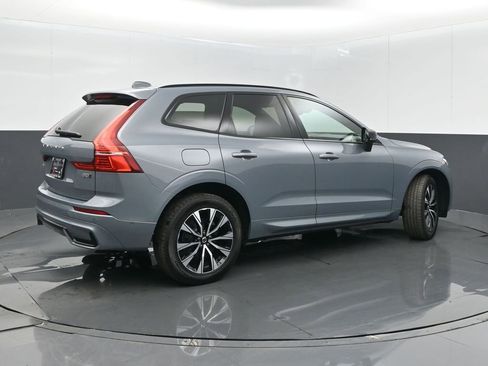 Used 2024 Volvo XC60 B5 Plus AWD/4WD image 7