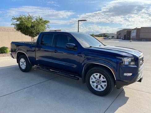 Used 2022 Nissan Frontier SV w/ Technology Package RWD image 9