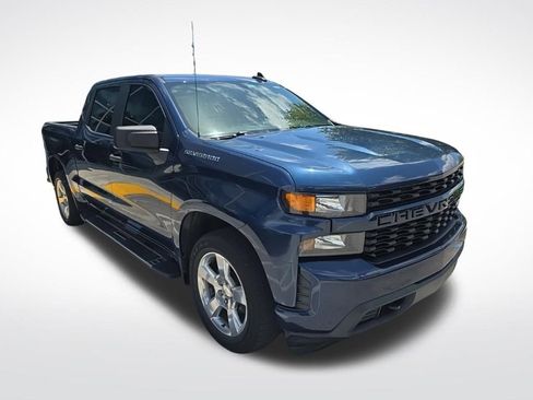 Used 2019 Chevrolet Silverado 1500 Custom w/ Custom Value Package image 2