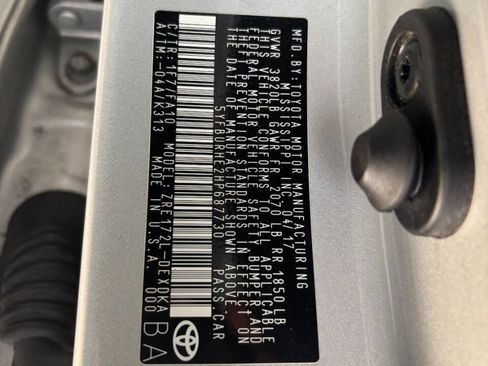 Used 2017 Toyota Corolla L image 11