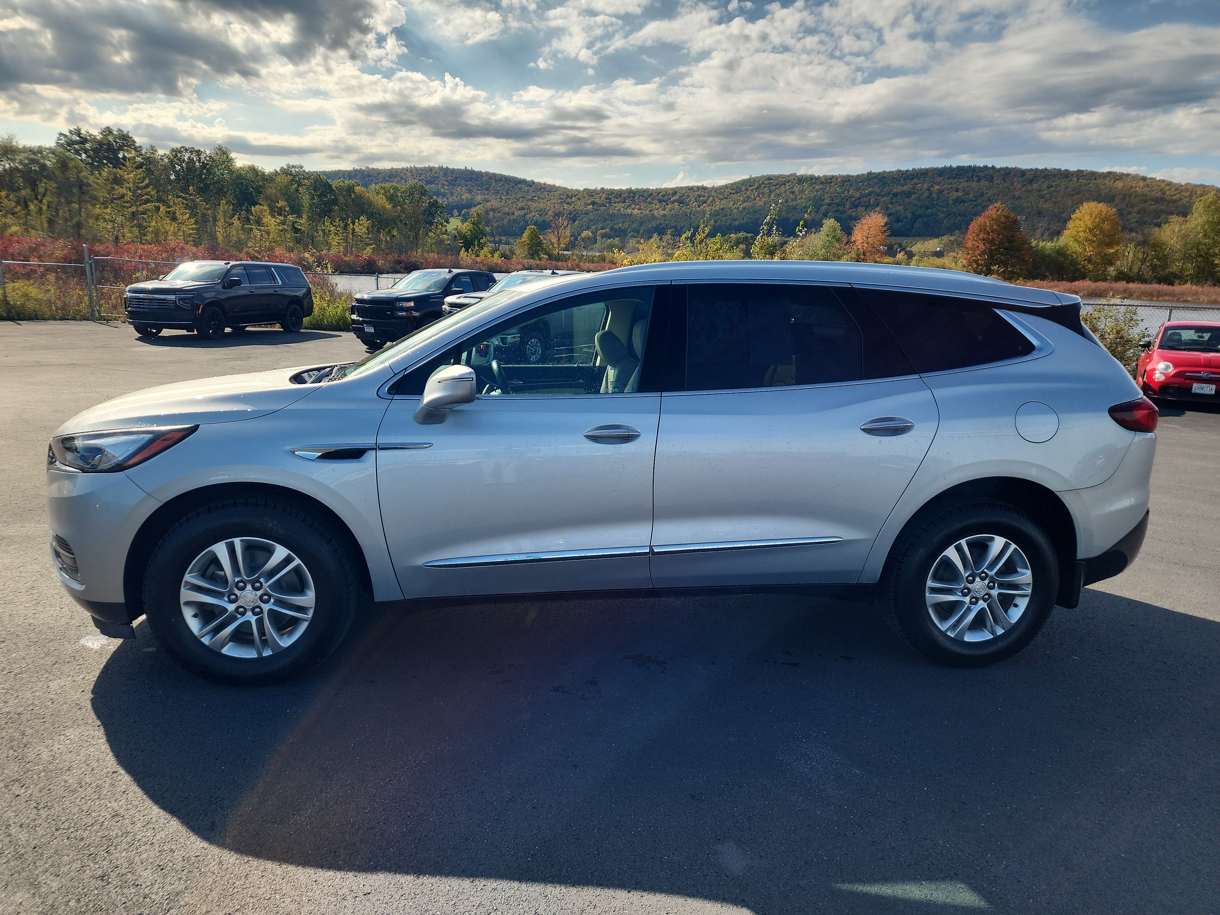 Certified 2019 Buick Enclave Essence AWD/4WD image 5