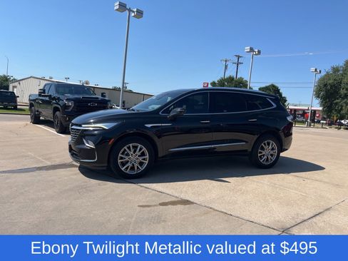 Used 2023 Buick Enclave Essence w/ Experience Buick Package FWD image 4