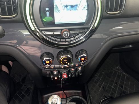 Used 2018 MINI Cooper Countryman ALL4 AWD/4WD image 3