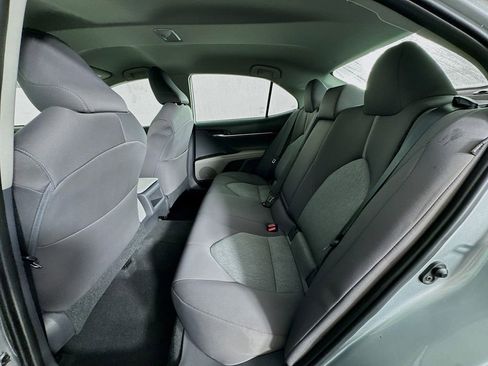 Used 2021 Toyota Camry LE image 22