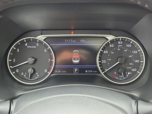 Used 2025 Nissan Sentra SV w/ SV Premium Package FWD image 20
