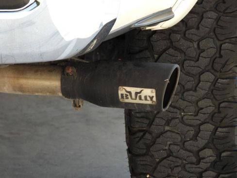Used 2021 Toyota Tacoma SR5 RWD image 17