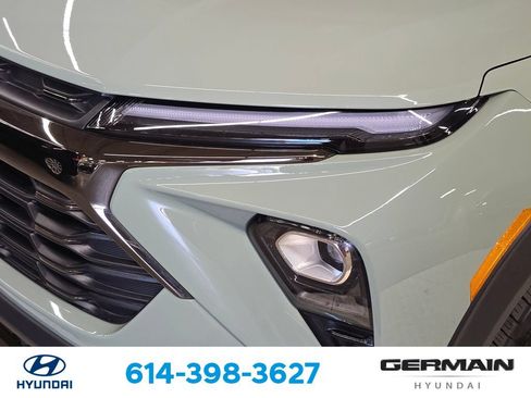 Used 2025 Chevrolet TrailBlazer RS AWD/4WD image 14